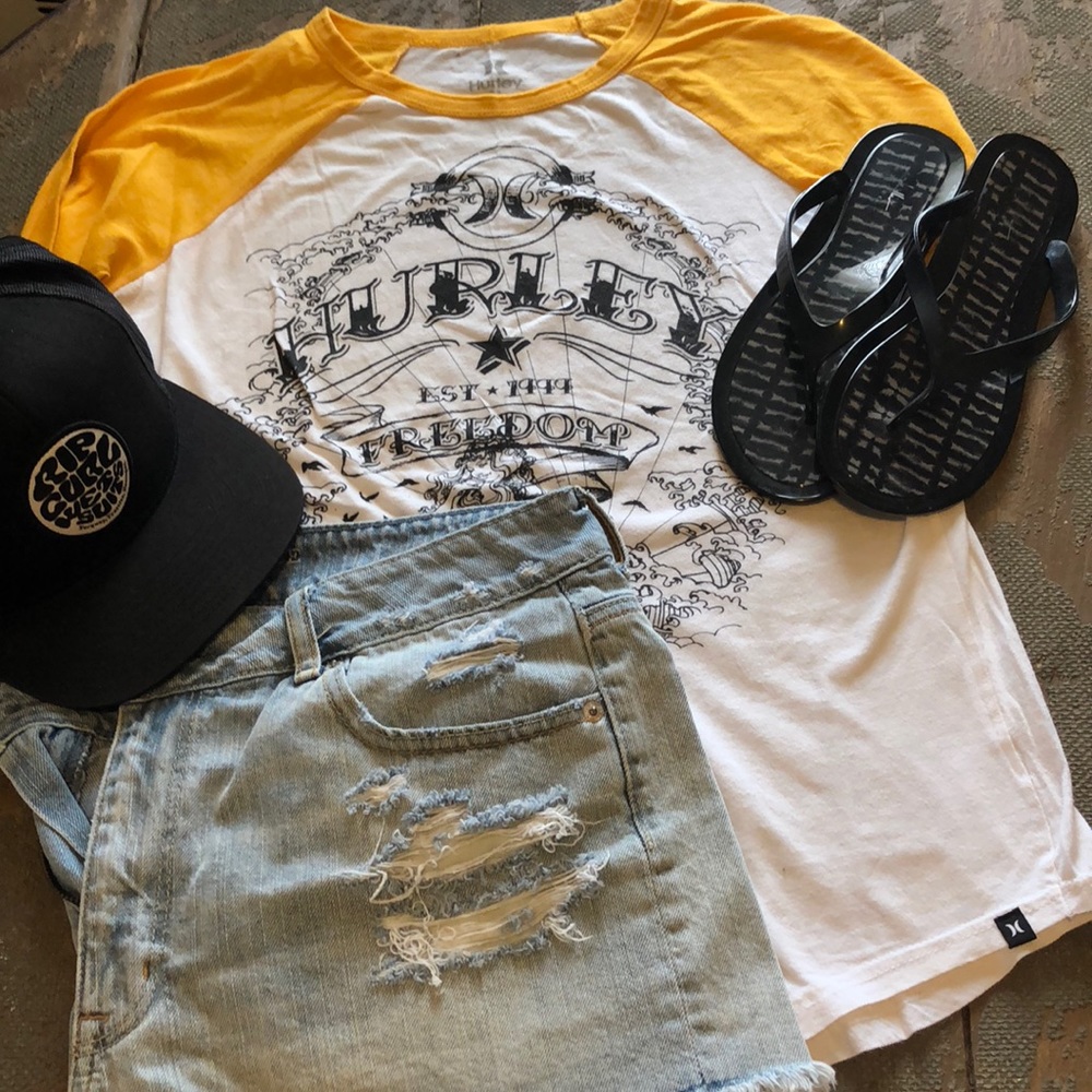Hurley 3/4 Black/Gold T-Shirt